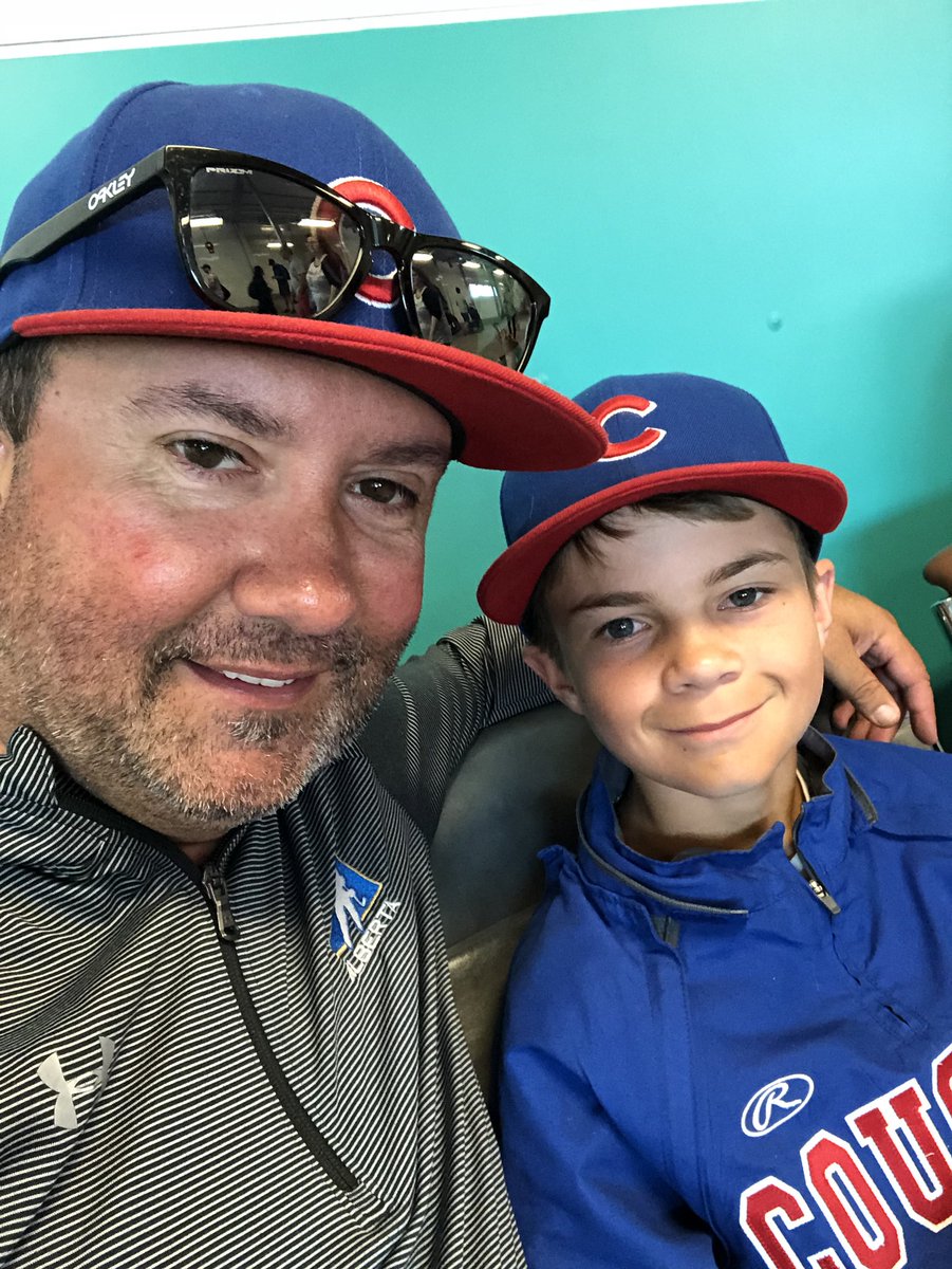 kranny11's tweet photo. Off to Kamloops Sussex Peewee AAA Allstar tournament! #Headfirstslide #Stolenbases #gocougarsgo @CamroseCougars https://t.co/sOmXqPAuqR