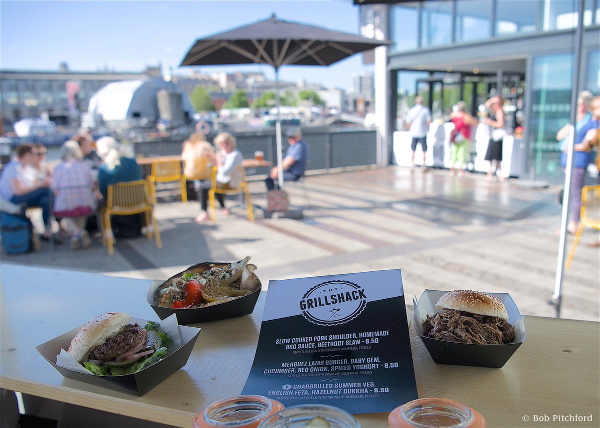 mshedbristol's tweet photo. When the weather says BBQ, we BBQ #Grillshack https://t.co/SpwCfoxBQO