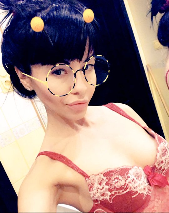 Watch SashaColibriXXX🔞♨️🔝🔝's leaked NSFW photo on TwXstars