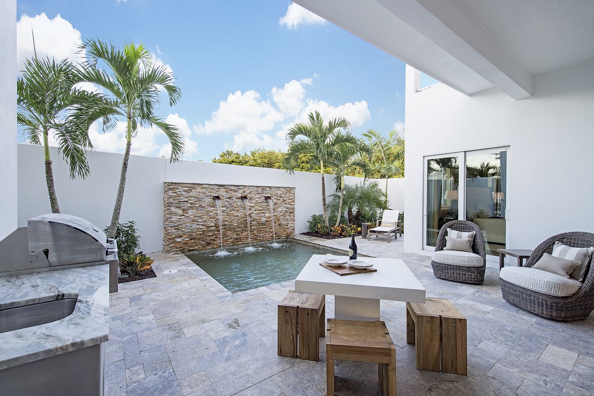 Res_Mercato's tweet photo. It's your last chance to take advantage of our upgrade incentive of $60,000 available now through June 30th with the purchase of a single-family Residences at Mercato home! https://t.co/l6cMD7xaMm
#luxurylife #SWFLlife #naplesrealestate #urbanliving #luxuryliving https://t.co/3B7wQMWsi2