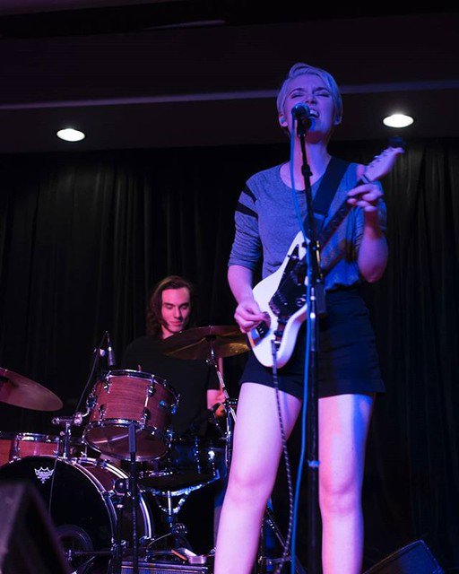 Missingfrets's tweet photo. Reposting @swellsharkband:
Shélan, #thistimelastyear
.
.
.
.
.
#lastjune #throwback #redandblue #swellsharkband #electricukulele #drums #drummers #womeninmusic #discoverportrait #atlantasnaps #rockphotography #portraitphotography #newmusic #livemusic #focalmarked #musiclife https://t.co/z5JRo0yS6q