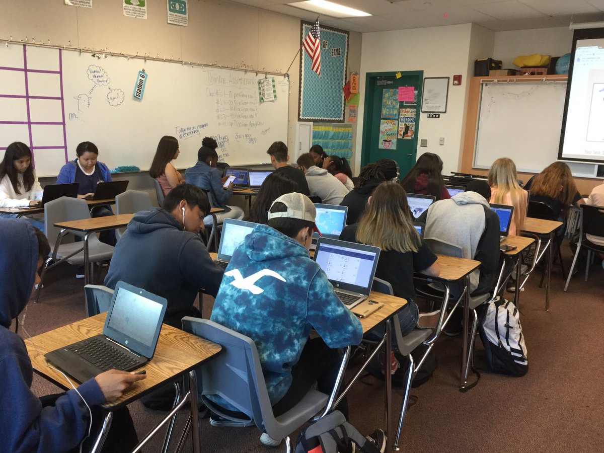 tweetsfromB210's tweet photo. Everyone is hard at work in class. Google My Maps is a great tool that is really useful in projects like this one. I’ll keep you guys posted... Sebas 🐟🐟🐟🐟🐟
#CNUSDFUNandDONE #byarsmeetsworld https://t.co/r6U8YezJwk