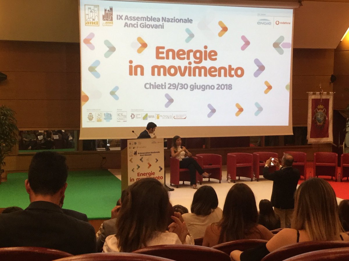 Alessandra Clemente, assessore politiche giovanili Napoli, racconta la sua intensa storia di impegno politico. #ancigiovani2018 #energieinmovimento #chieti