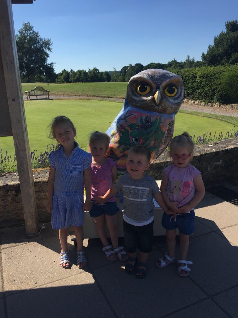 DaveLacey89's tweet photo. My son and nieces enjoying the @OwlsofBath @CumberwellPark https://t.co/r3JOCEAFJY
