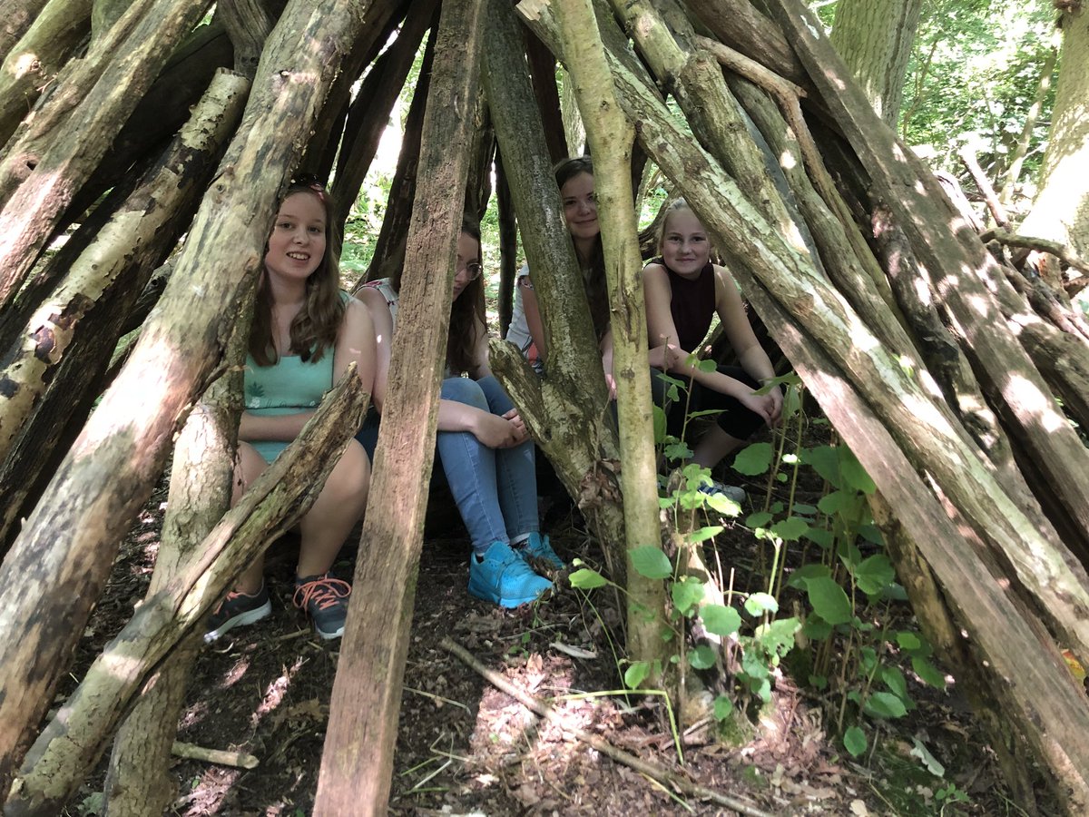 RedmoorSTEM's tweet photo. A fantastic day of bushcraft to finish of a great wildlife week! #REC2018 @RedmoorAcademy A superb group of students! Lots of budding David Attenboroughs! https://t.co/njPPICbc9F
