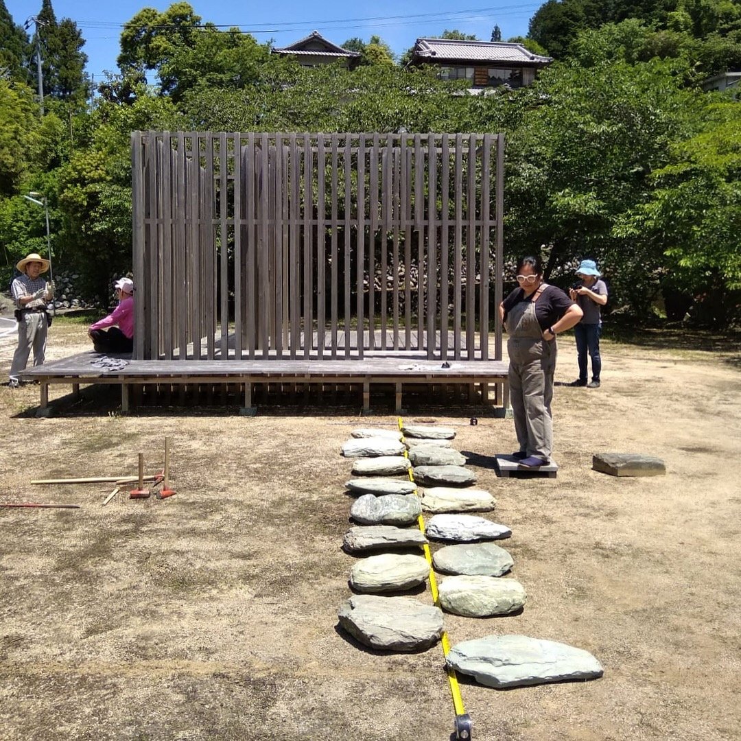 J_USFC's tweet photo. Drawn by the choreography of #architecture and the customs of hospitality, @quynhvantu's work explores how the body moves through thresholds. Learn more about her #JUSFC #Residency project in #Japan, the Kyokai Pavilion (Inside/Outside) Project https://t.co/HwVRvCdmrH #usjapan https://t.co/lGeQByJUrO