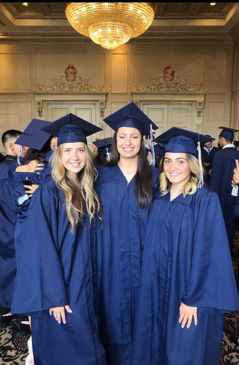 DWeeren's tweet photo. Part of my familia, proud of you three! Always remember once a Lancer always a Lancer. ⚽️❤️⚽️ #Queensof⚽️ https://t.co/LSZd3WtVVw