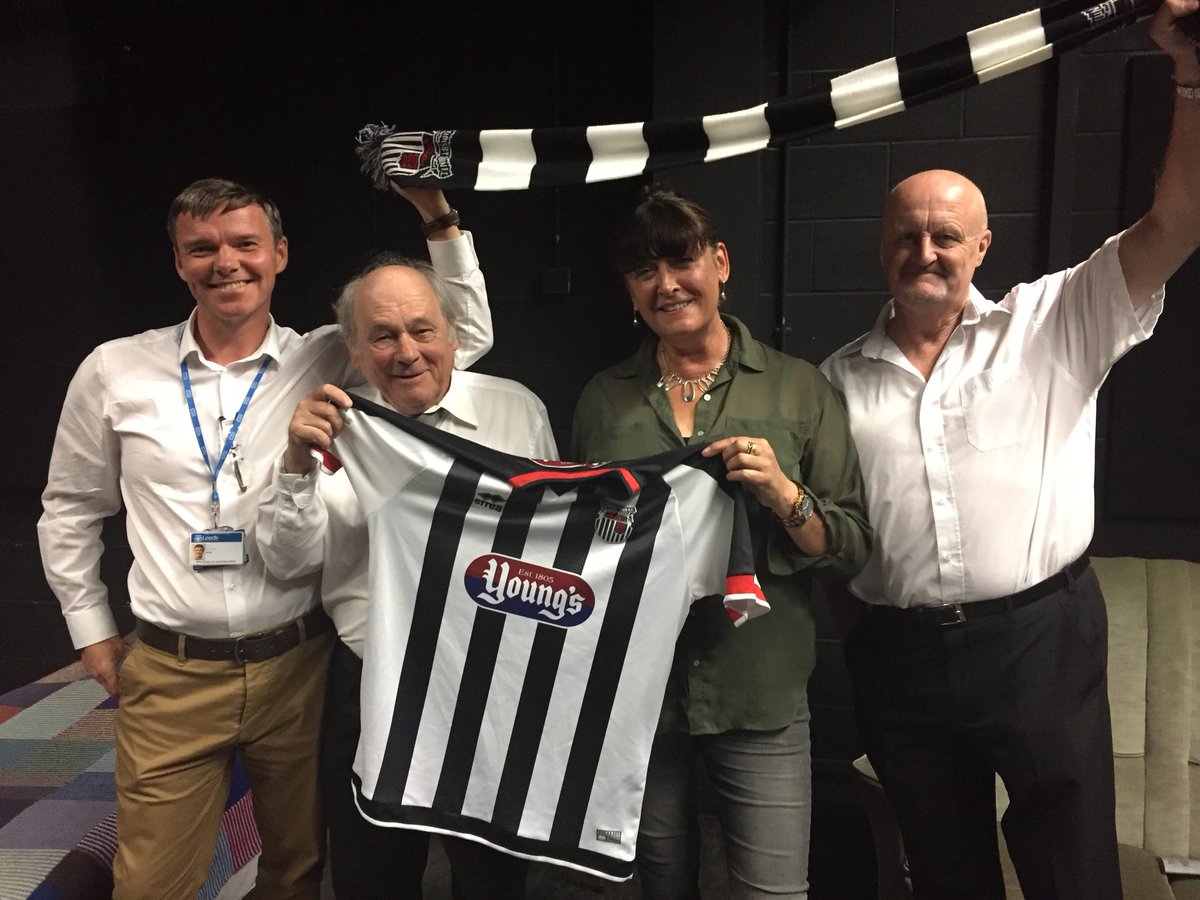 mrjpbarwick's tweet photo. Today has been a proud day. I worked with @alanstockdill @Stickstock123 &amp; health &amp; care colleagues in #Leeds to put on the play ‘Last Memory’ All to focus us on what’s important; people &amp; how we care for them. With a #Grimsby heritage #gtfc https://t.co/rtvm6fuDqr