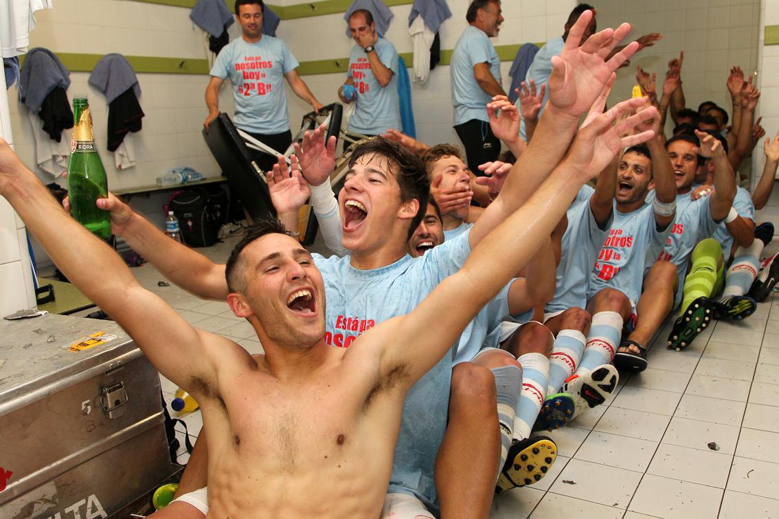 gradaderio's tweet photo. Hace cinco años, el filial celebraba su último ascenso a Segunda B, donde el equipo milita desde entonces: https://t.co/nWqhz9IMsN https://t.co/QMnDgJ1GVk