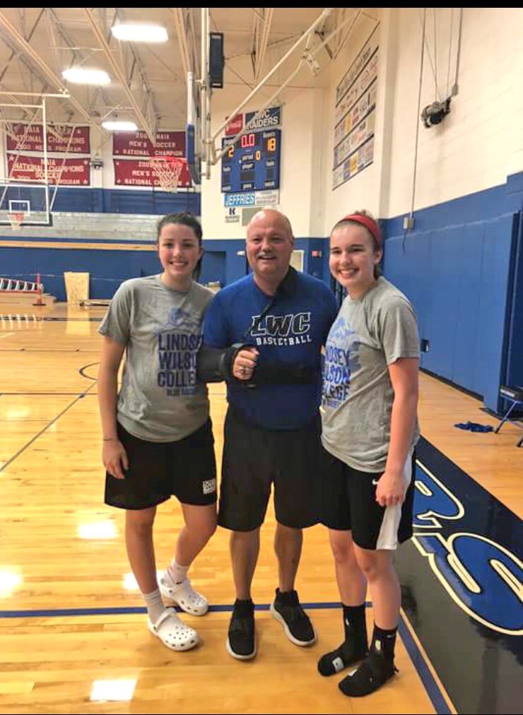 excited & blessed to receive my first official offer from @BlueRaiderHoops  @CousinTrevvv @CoachWethington great day @KentuckyPremier camp 💚🏀