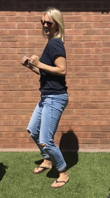 Kikiarcherbooks's tweet photo. @heatherpeace @ElliePeace01 Well listen you’re going to need moves like this: #MumMoves #WorkIt #AdLibbingBecauseImCrap https://t.co/bmjHLYki9p