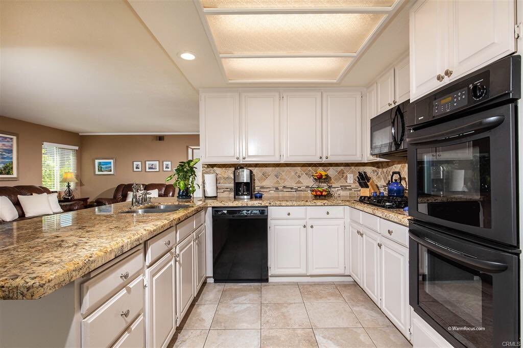 SouthOHomes's tweet photo. Thank you to our wonderful buyers. So excited for their first home! 🏡 Just wanted to share their review of us. #seamonsterhomes #Grateful #scottandshelleyweier  #C2Financial #CalStateRealty #NorthOHome https://t.co/sJiCFrxyOg https://t.co/K5nEE5U1ML