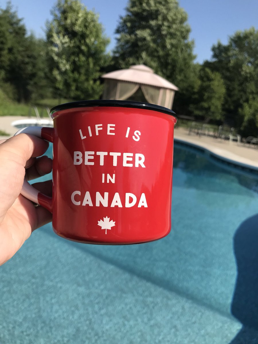 downtonluva's tweet photo. #LetsGetThisPartyStarted #CanadaDayWeekend #longweekend #StillSingsTheOriginalLyrics #TheMapleLeafForever #TheHeatIsOn #SunscreenHatAndShades #YouKnowWhereToFindMe #LuckyGirl #ComeOnOver #BringChips #WakeMeOnTuesday 🇨🇦🇨🇦🇨🇦 https://t.co/fRd9FrZOCn