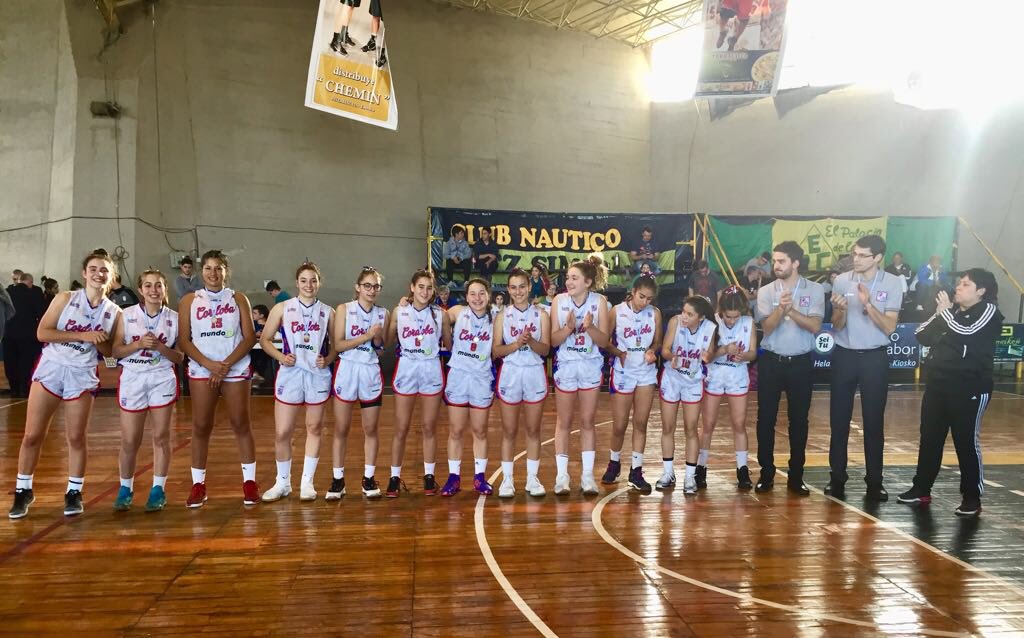 Mario_Ontivero's tweet photo. En especial a @gustavo37256295 #ArgentinoU15F #EMBALSE2018 Gracias a Selección de la Provincia de Cordoba : Jugadoras , CT y familia !!!!! #LasCjicasSeLasBancan https://t.co/guQd67q0xR