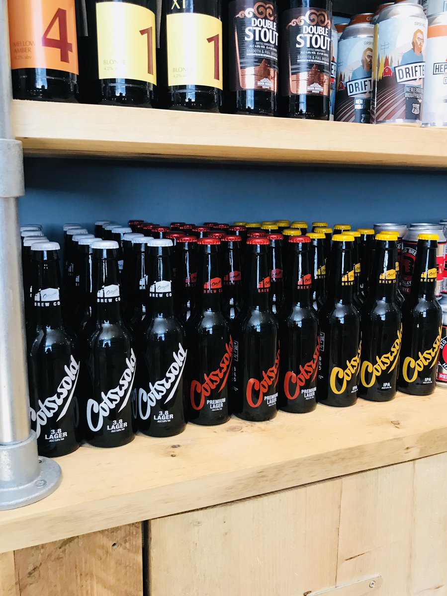 cotswoldbrewing's tweet photo. We’re excited to be working with Will, Andrew and Jake from @bathrdbeers

Cheltenham locals, we’re looking at you, it’s Friday, you know what to do 👀

#38Pils • #UnfilteredHelles • #PremiumLager • #LageredIPA https://t.co/6blsKyl35u