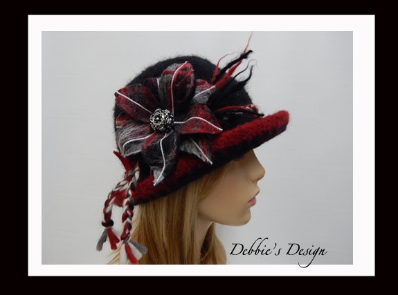 debbiesdesign's tweet photo. https://t.co/19WYs9ahHs, women's felted hat, women's felted cloche hat, black and red felted hat, handmade felted flower, women's hat https://t.co/2OdMMHw2vU