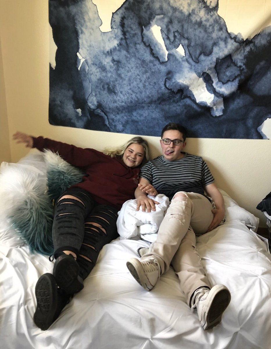 _sweetladyk_'s tweet image. happy friendaversary @13_Braden !!!!!! love you and miss you baybay :P!!!!!!!! &amp;lt;3 #whatdoing