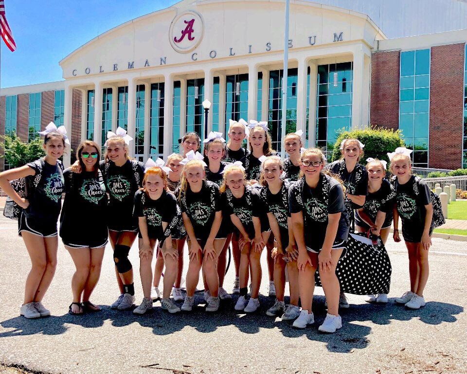 Ry_aubs12's tweet photo. HERE WE GO!!! #amscheer #masterscamp https://t.co/nti7feiAH2