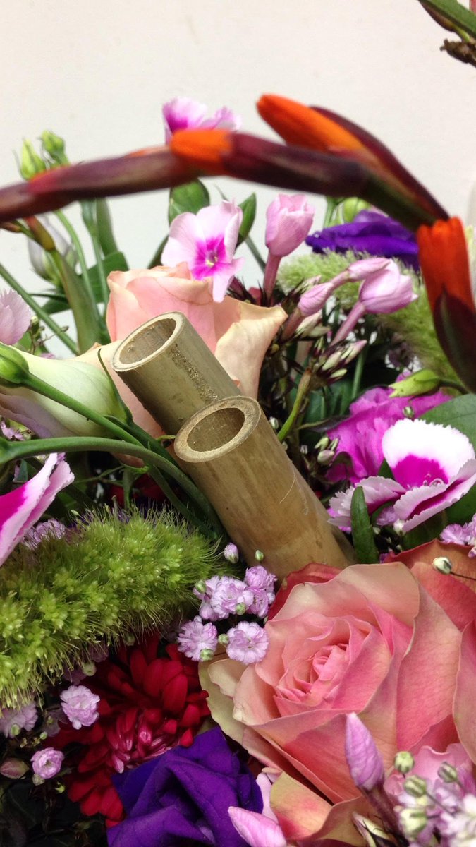 Symboliek in een grafstuk: "Verbinding" "Azië" "Roze"
#atelierrijnberkhof rijnberkhof.nl