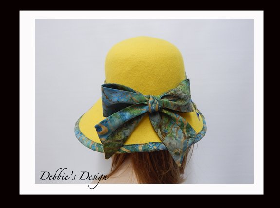 debbiesdesign's tweet photo. https://t.co/2fltzE3hVA, women's felted hat, women's felted cloche hat, black and red felted hat, handmade felted flower, women's hat https://t.co/nsNaPHWBo1