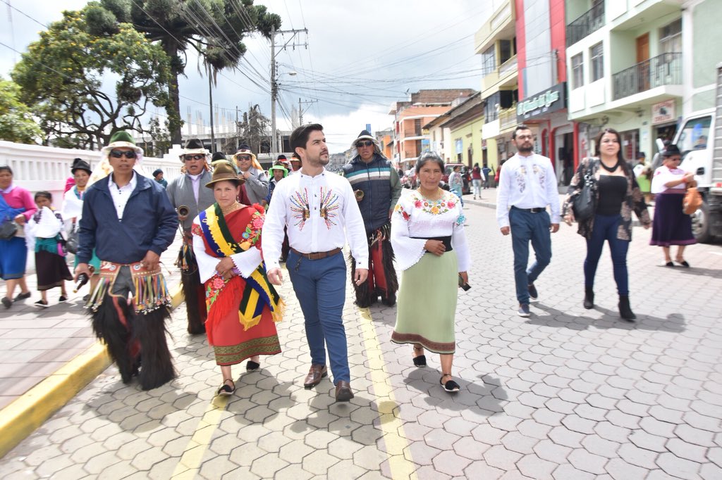 Mario_Ecuador's tweet photo. [HOY] tuve la oportunidad de compartir la celebración del #IntiRaymi2018 junto a la Organización COINCCA en #Cayambe #HablemosDePichincha https://t.co/8Hkhh1hkBr
