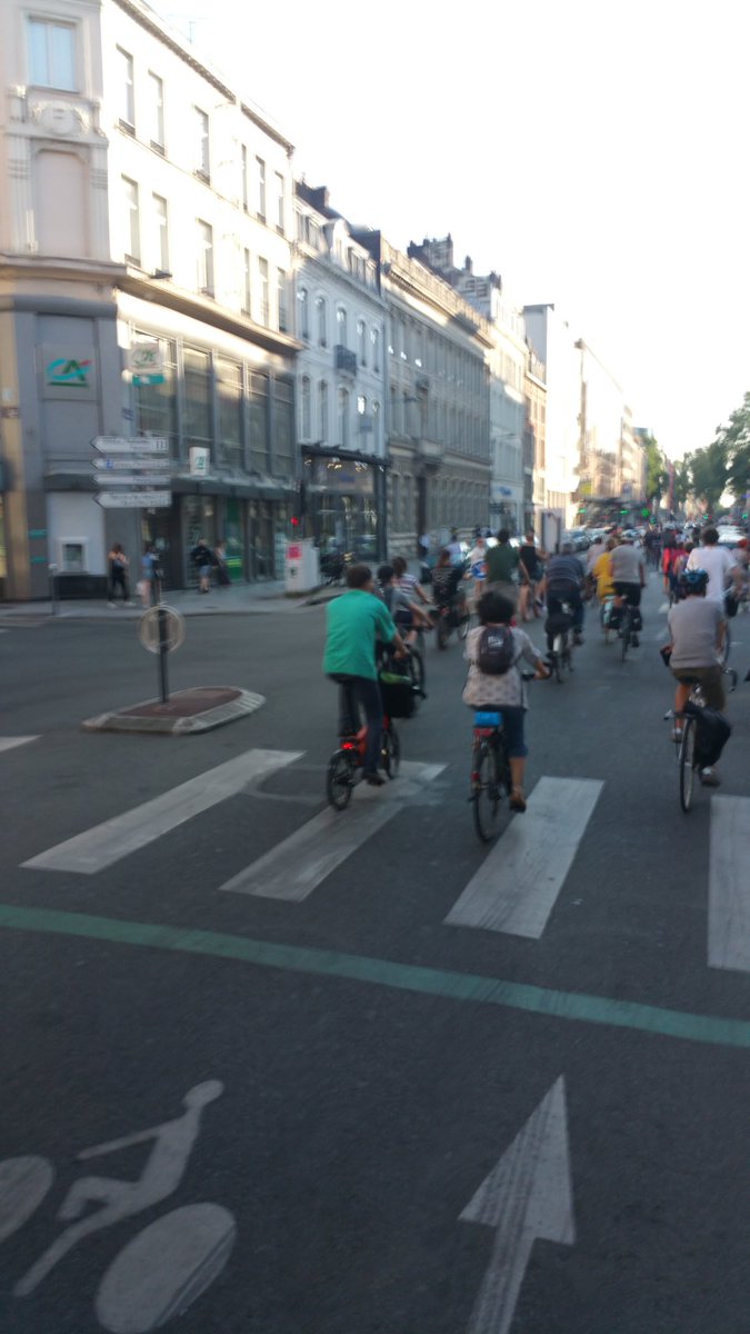 velorutionlille's tweet photo. Viva la #vélorution !! #olacuba #vélo #Lille #velorutionlille https://t.co/XMltYYPoS3