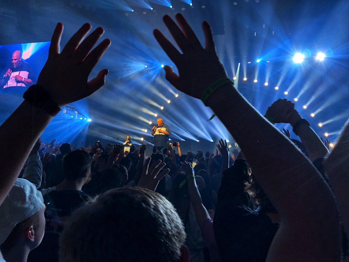 c3stdnts's tweet photo. Our second day at @forwardcon and we have seen relationships being built and lives being changes! We can’t wait to see what God has in store for us! https://t.co/pnrk0Qmehu