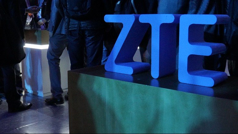 androidtips_'s tweet image. ZTE moves another step closer to actual US ban reversal with appointment of new chairman androidtipstricks.com/zte-moves-anot…