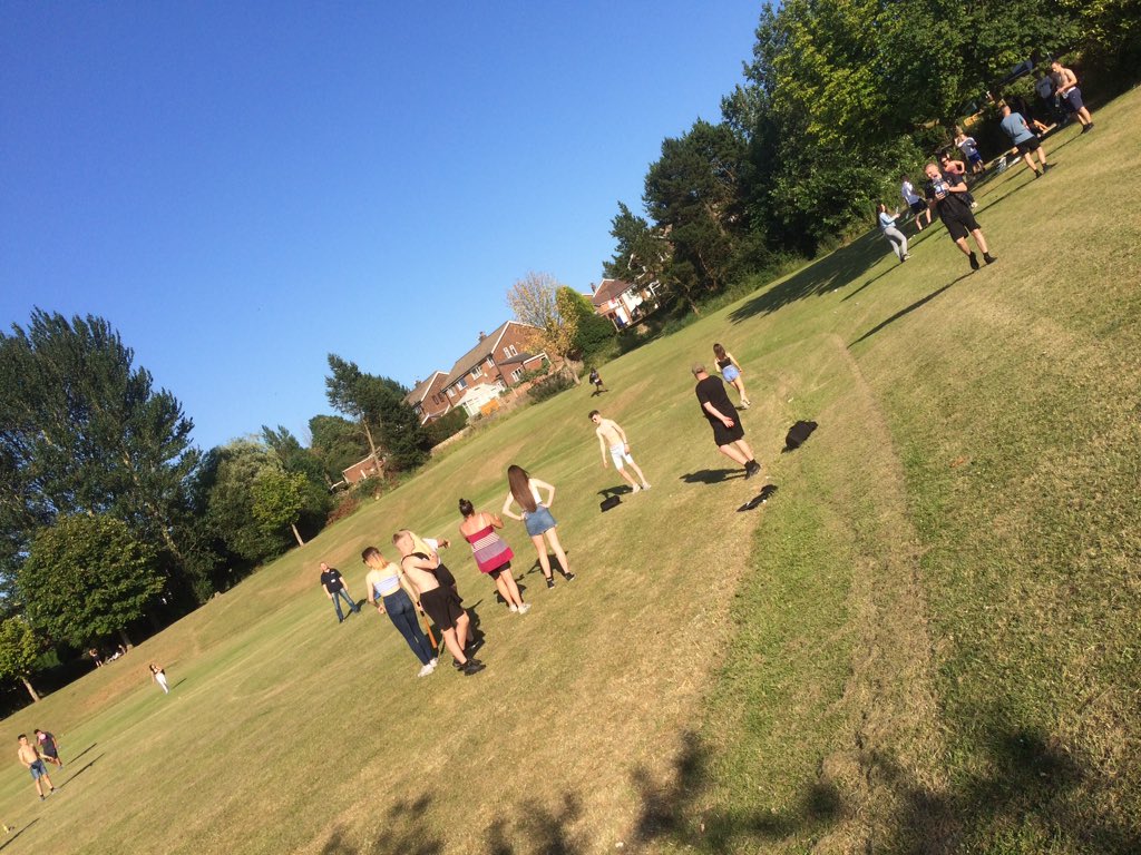 Game of rounders and water fight with young people on Sam Redfern park tonight #FridayFeeling #SummerNights #youthengagement #asb #chillin #geecross #hyde #tamesideyouthservice #waterbombs #healthy