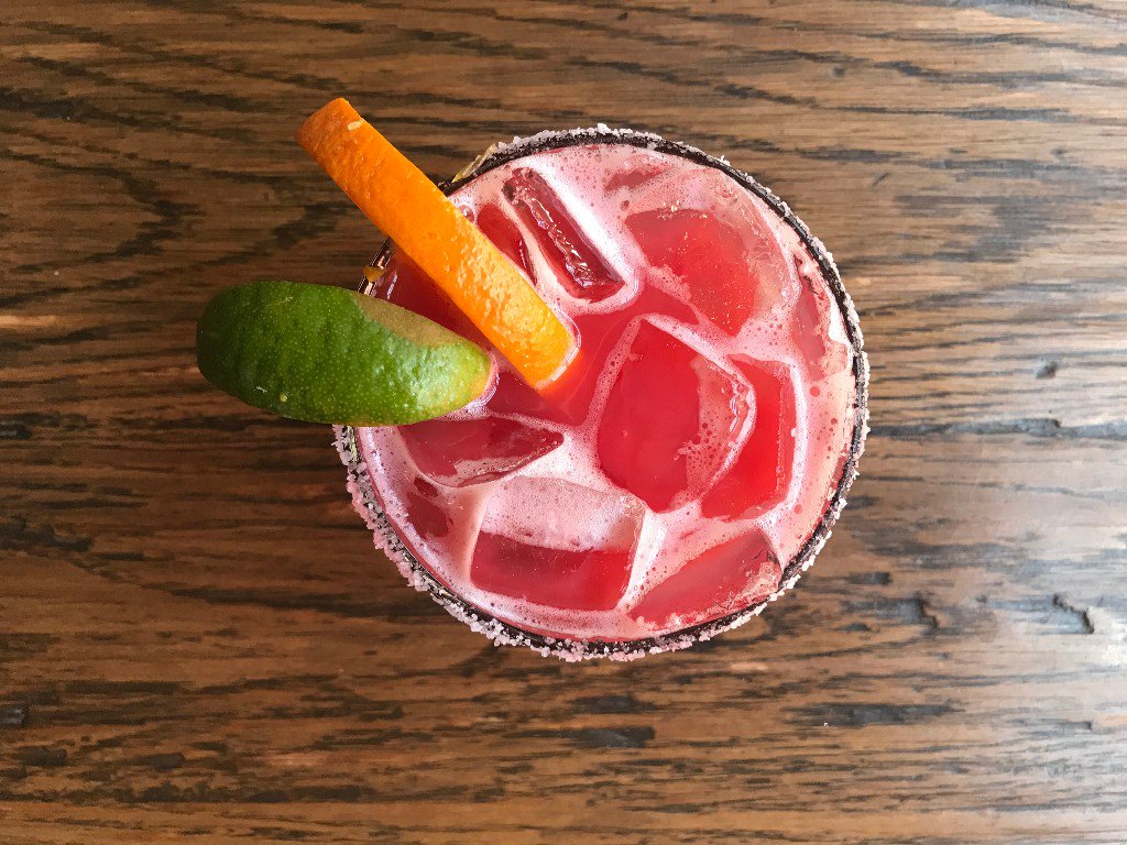 The weekend is almost here! We know the perfect start... our Blood Orange Esporita out on our patio.

#howtosantafe #patiodrinking #riochama #summerinsantafe #patiodining #bloodorange #cocktail