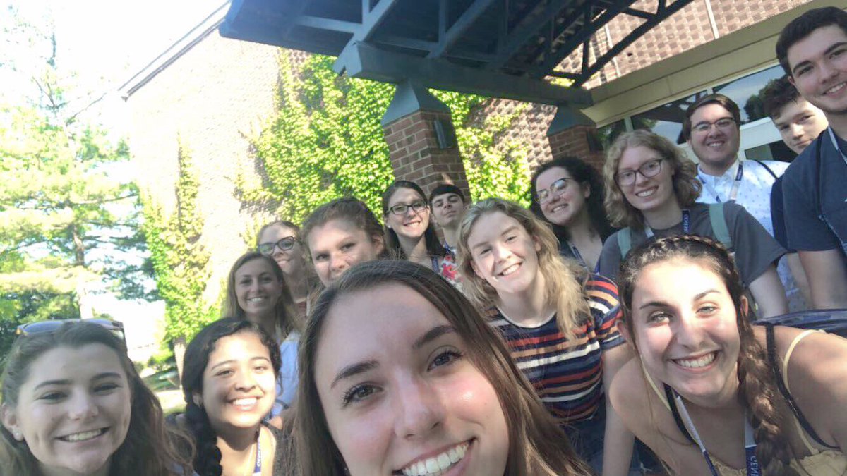 GeneseoNSP's tweet photo. Is your group game as strong as OL Kelly and Lauren's? #Geneseo2022 https://t.co/dczj7itXsi