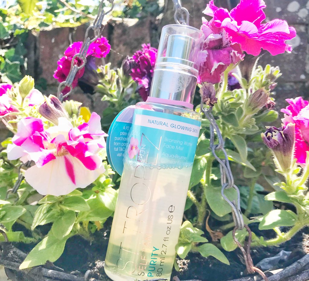 GotToGlowBeauty's tweet photo. Must have skincare for Summer… https://t.co/K0Oh2wavk0 https://t.co/lc2CRxN2PH