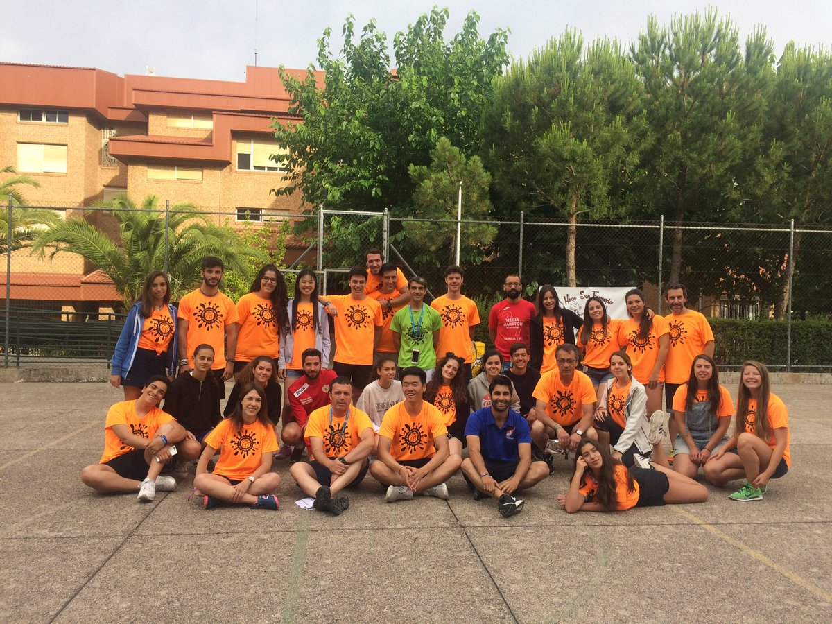 cbjosefinas's tweet photo. Finaliza el IV campus de baloncesto @cbjosefinas  @CCAsuncion con la participación de 160 niños. Mil gracias a todos los que han confiado en nosotros. EQUIPAZO https://t.co/ZTZv3ODEnT