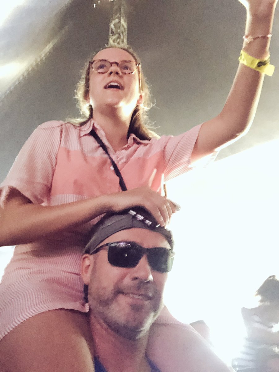 vanvin74's tweet photo. 1ste festival van de zomer, 1ste festival ooit van dochterlief Manon en meteen haar grootste idool zien. @LilKleine @RockZottegem #RZ18 Tx for the invite, @NetIT_CRM https://t.co/B9T0OvUlmh
