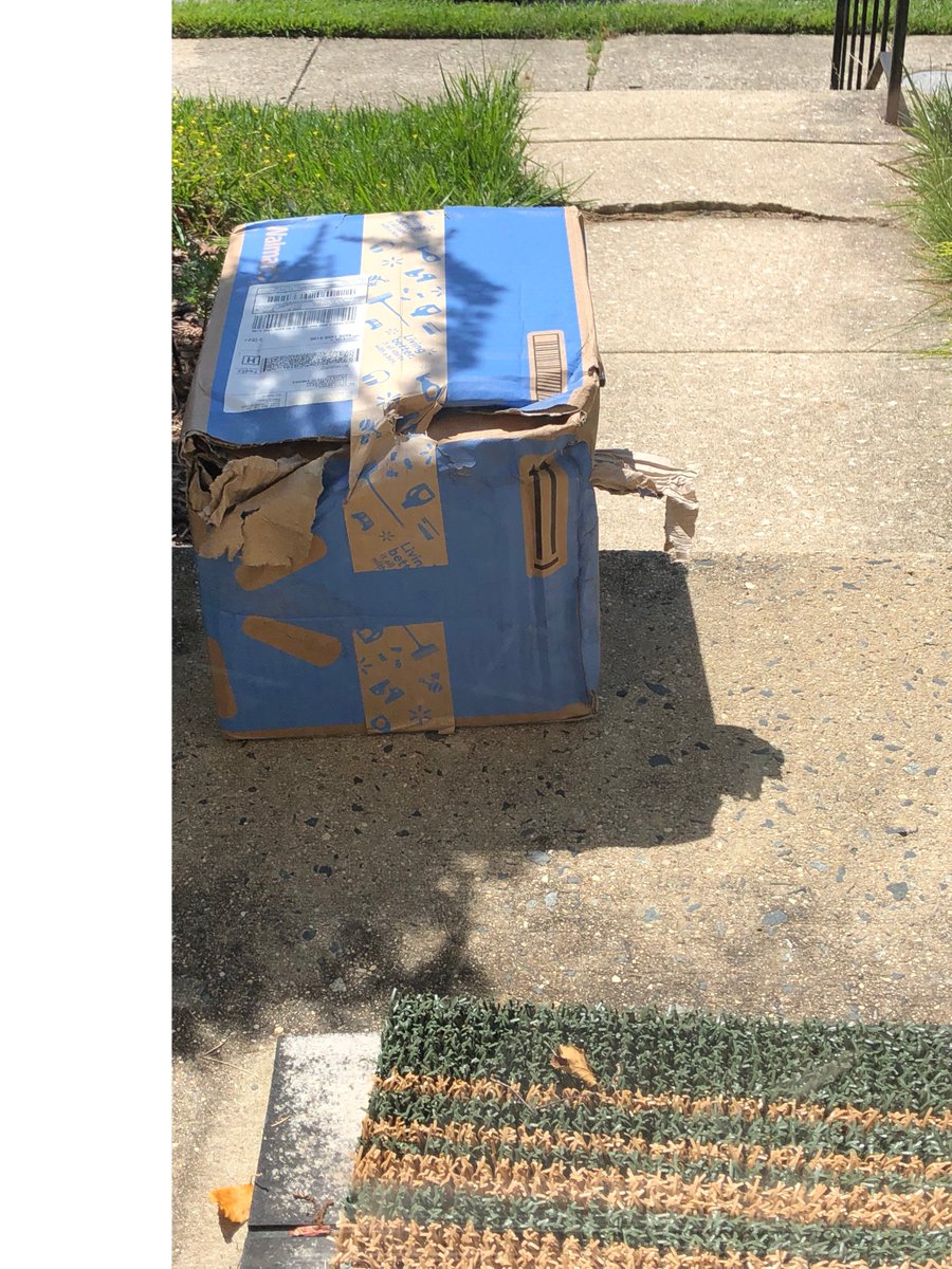 OceanEyes729's tweet photo. Really @walmart? Tried Walmart home delivery for the first time... #notimpressed #walmart https://t.co/WifyDiVNg3