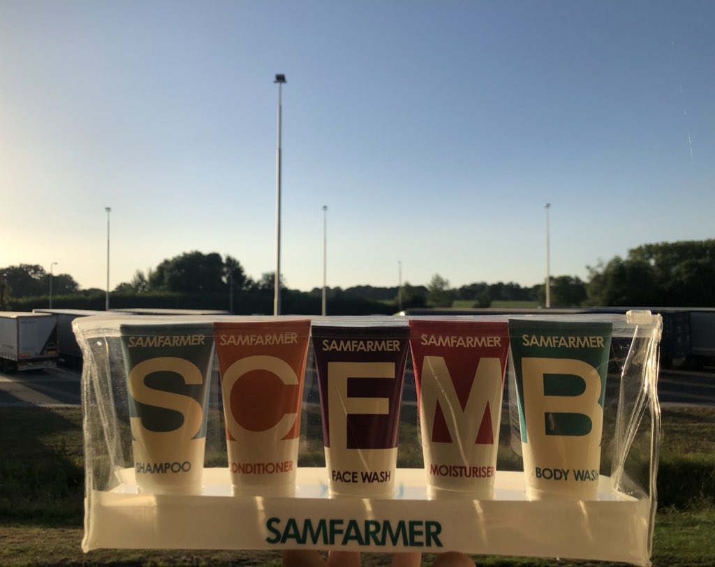 sammileham's tweet photo. Wherever I go. @SAMFARMERco goes. 🛁 https://t.co/mbD65NOhyB