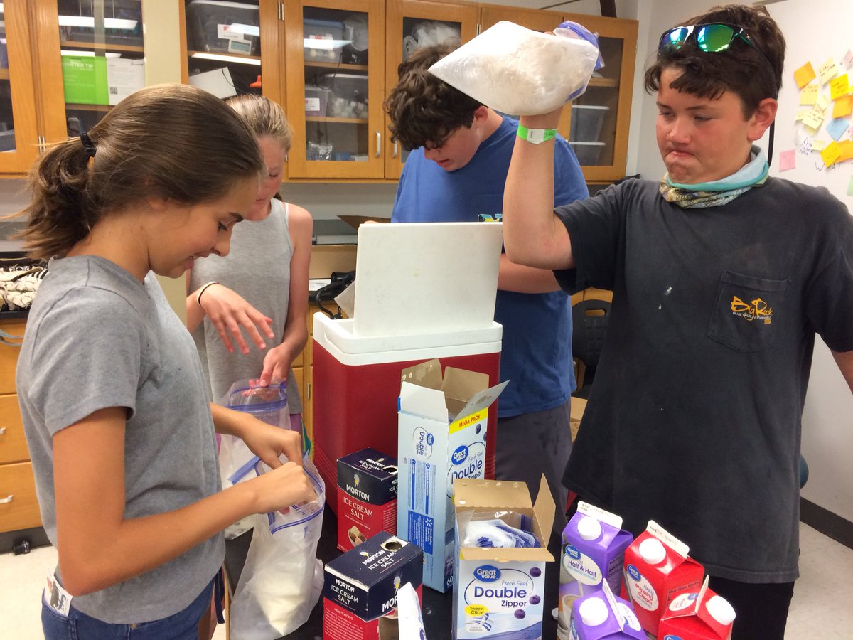 CMAST_Youth's tweet photo. Making ice cream for our last day! #fishbrainscamp #thesciencehouse #cmast https://t.co/dy2CO3OrFS