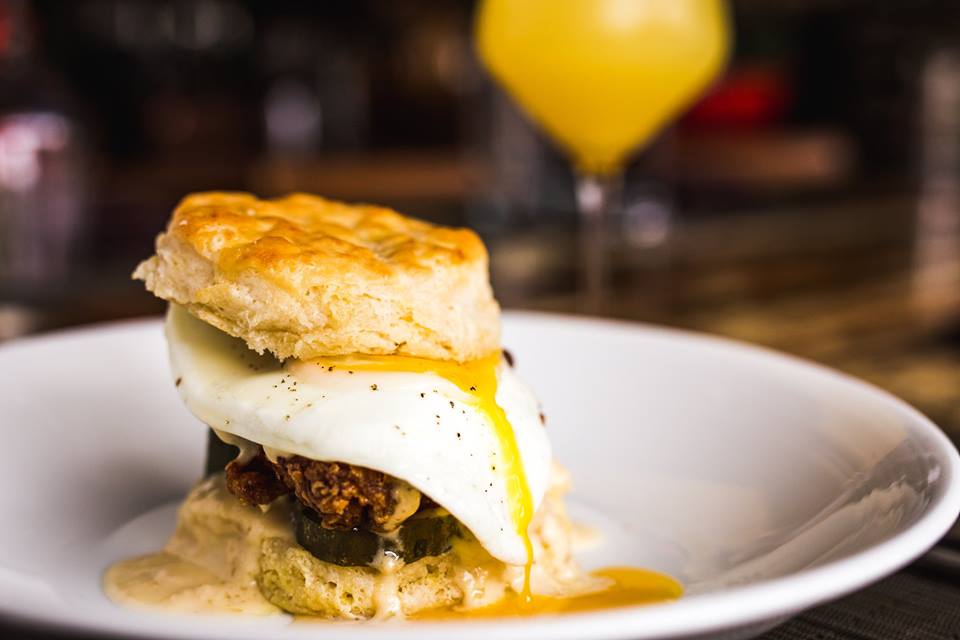 Looking for weekend brunch plans? Check out the new brunch menu at <a href="/Oak_Steak_Nash/">Oak Steakhouse Nash</a>! Listen to this week's episode of #Reservations w/ their chef Bobby Hodge. Flavored by our pals at <a href="/smfchicken/">Springer Mtn Farms</a>! lightning100.com/reservations/r…