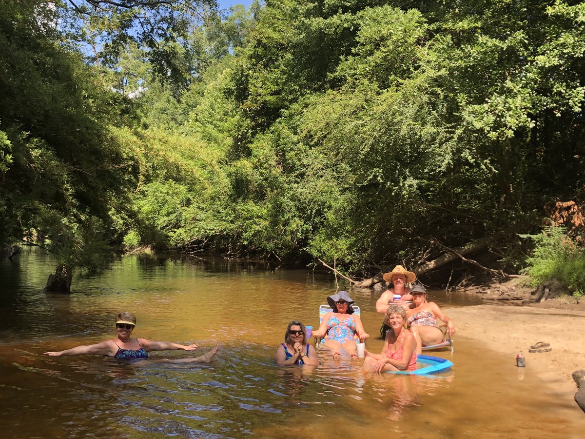 MalindaBWhite's tweet photo. You don’t have to go far in WP to find R&amp;R! We enjoyed an eve in the Bogue Lusa Creek. In Choctaw that means “dark smoky waters”. It was ice cold and refreshing! #dist75 #FeedYourSoul #GetOutdoors https://t.co/OXghuavijl