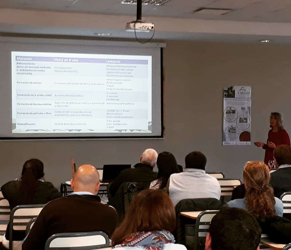 BiovinSA's tweet photo. III Jornadas de Microbiología sobre temáticas específicas de Cuyo #microbiología #alimentos #consevas #vinos #hortalizas #jugos #uvas #concentrados #enfermedades https://t.co/k1t740BUF8