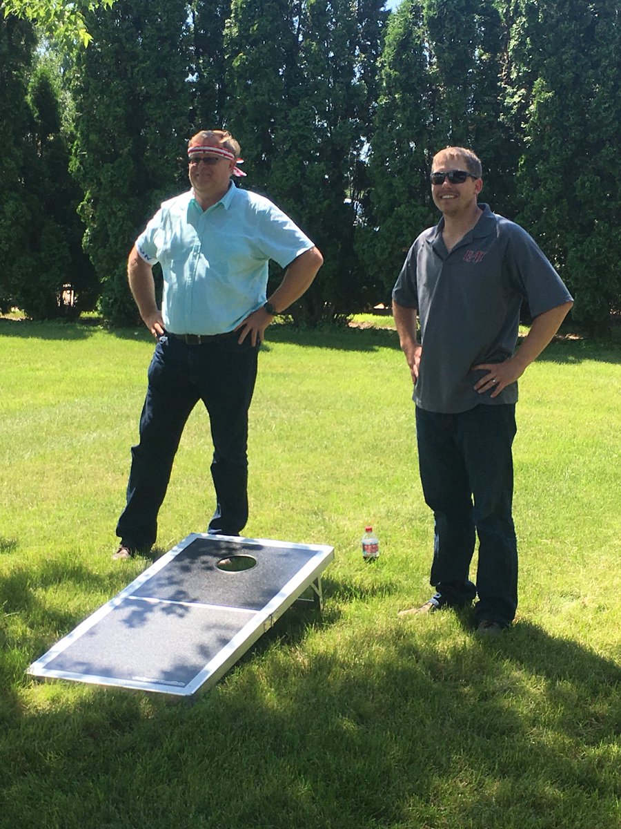 EasyAutoInc's tweet image. Perfect day finishing up the EAI bags tournament!  Enjoyed some amazing food from a loca food truck.  Congrats Dustin and Nick on your win!  #easyautomation