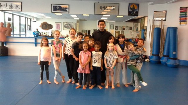 You and your kids have had experiences with us that the community would love to hear about. yelp.com/biz/jun-chong-…