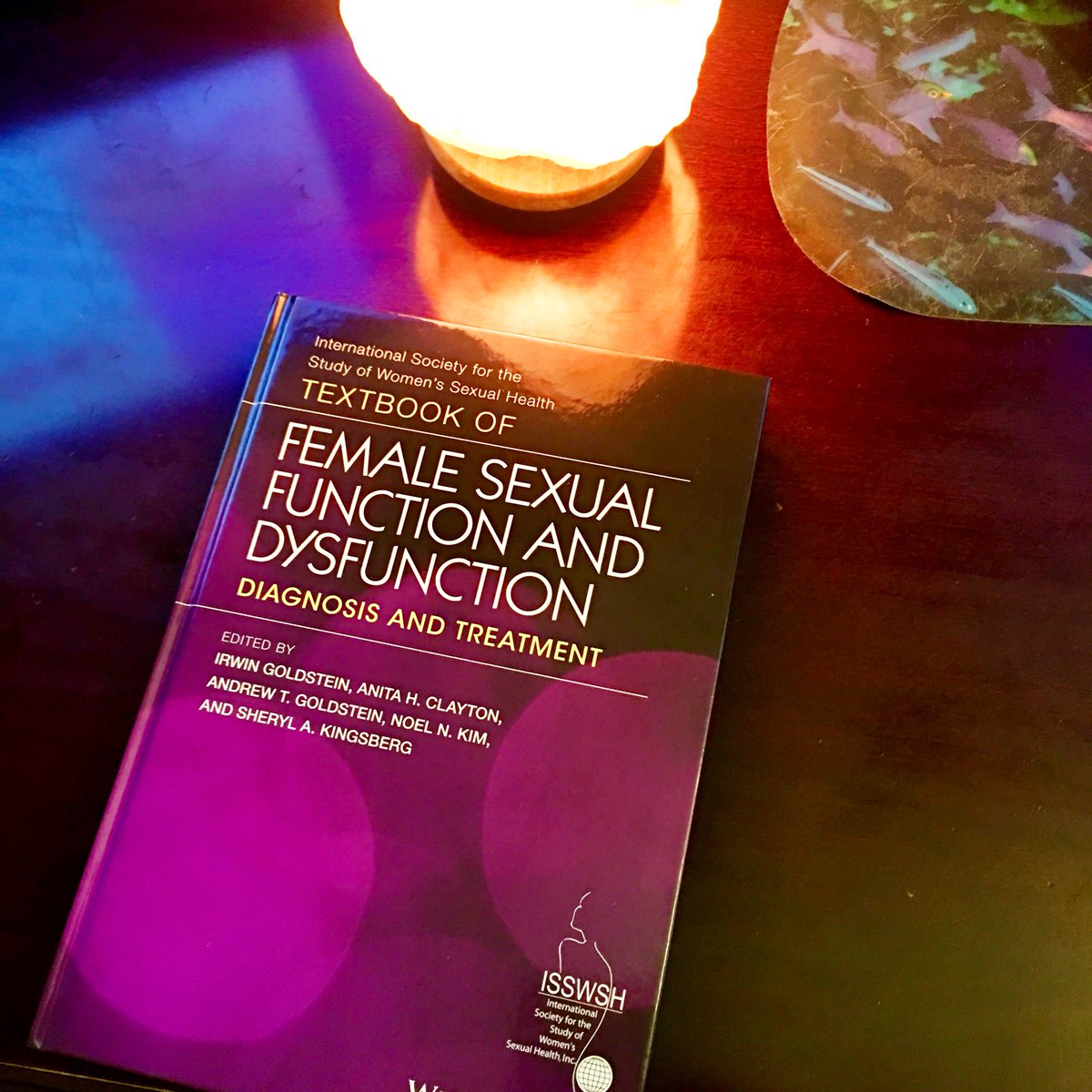oasiswomensfc's tweet photo. Nerding out today... so excited to receive this in the mail today! #IcedTeaAndSummerReading @ISSWSH @SDSexualMed @AndrewGoldstei2 @SherylKingsberg #DrNoelKim #AnitaClayton https://t.co/JdeO20Oop0