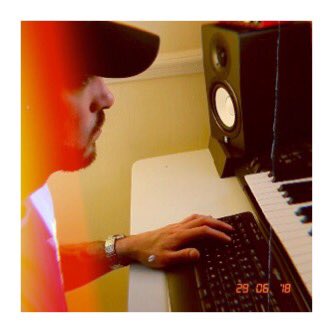 mrhartsbeats's tweet image. Never give up. Great things take time. #datestamp 
.
.
.
.
.
.
#beatmaker #beatmaking #logicprox #beats #producer #producerlifestyle #producerlife #musiclife #musicproduction #makingbeats #maudio #yamahahs5 #thingstaketime #keys #trap #hiphop #grime #uk #studioflow #homestudio