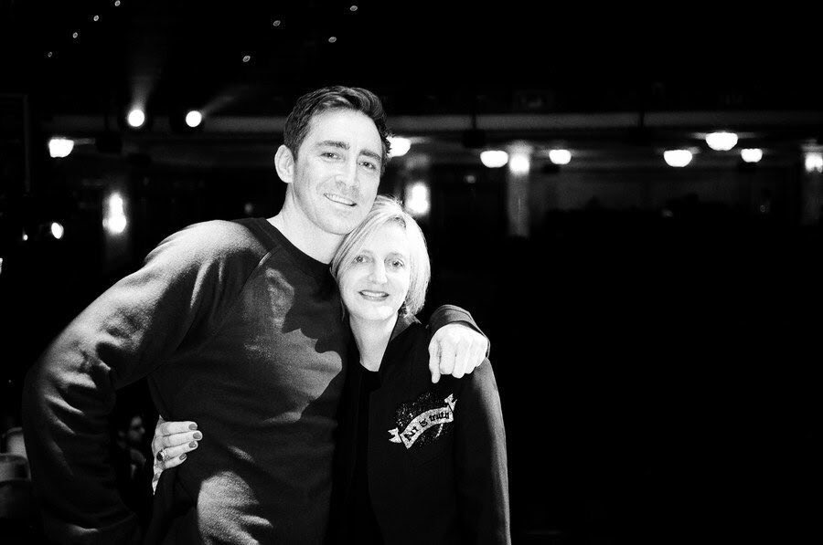 thelpfn's tweet image. Happy #NationalCameraDay! 

“Pace—who recently obtained a new Leica camera—documented life behind the scenes of the production, snapping a bunch of candid shots of his colleagues.”
vanityfair.com/style/2018/03/…
#leepace #andrewgarfield #nathanstewartjarrett #marianneelliott #bethmalone