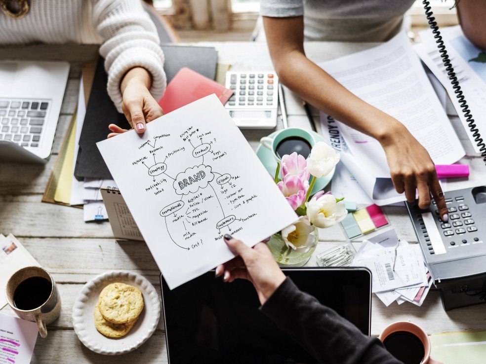 Em um mundo dominado pelas marcas, traçar uma estratégia de #marketing conceitu... instagram.com/p/Bkns550hbEp