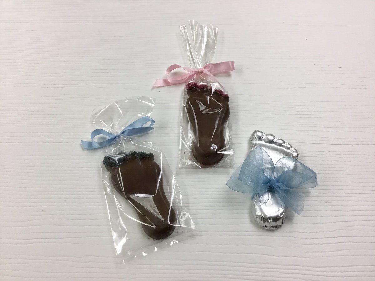 CarellaSusan's tweet image. New at Carellas Chocolates 
Baby Feet - perfect favors 
#chocolate#favors#babyfeet#pink#blue#showers#genderreveal