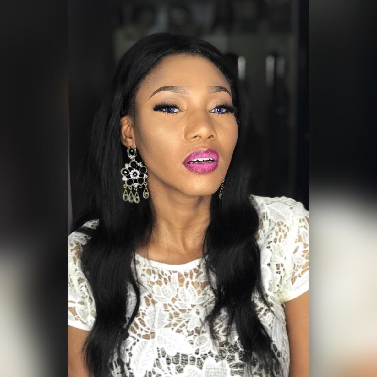tosyenx's tweet photo. Slay my queen, life is too short 😉 #slaypretty #lens #eyelash #lipstick #loveme https://t.co/D2gt3D3nJy