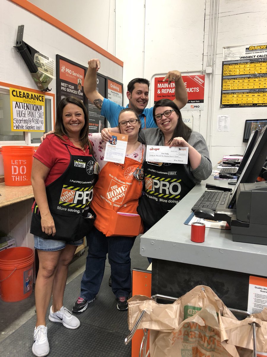 Celebrating Erin’s awesome sale today with a #chaching check and a Homer! Excellent Job Erin!! <a href="/chad_morris1414/">Chad Morris</a> <a href="/ChasingAutumn22/">Jessica Morris</a> <a href="/MarkletonHD/">Mark Crandall</a> <a href="/erin_peddy/">Erin Peddy</a> #wheresRico #thd1541 #makemoneymoney <a href="/PabstBen/">Ben Pabst</a>