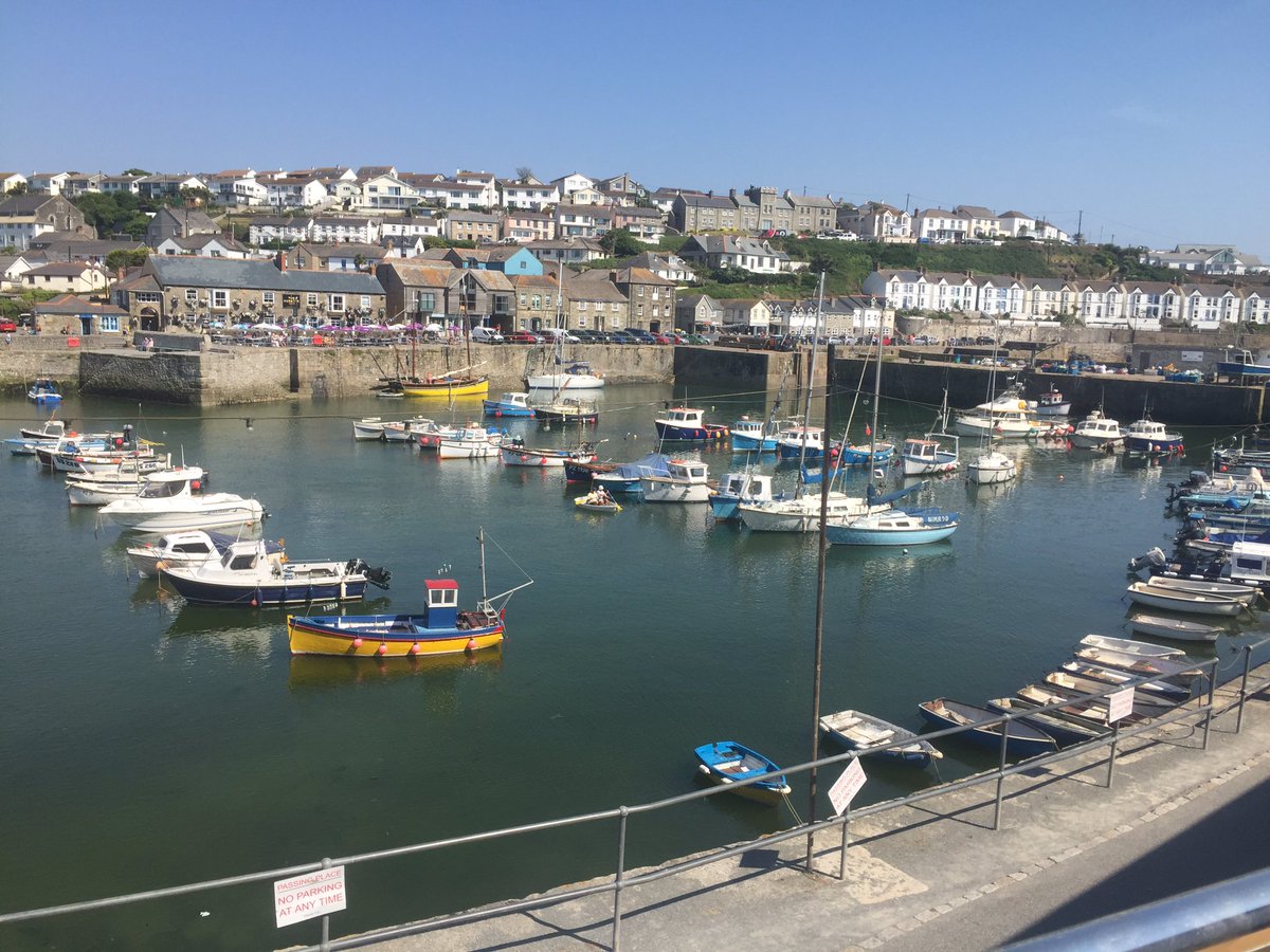 CharlieANorth's tweet photo. Amazing lunch today at @SteinPorthleven - the Indonesian Seafood Curry was out of this world! #holiday #cornwall @Rick_Stein https://t.co/49x63WqIJ2